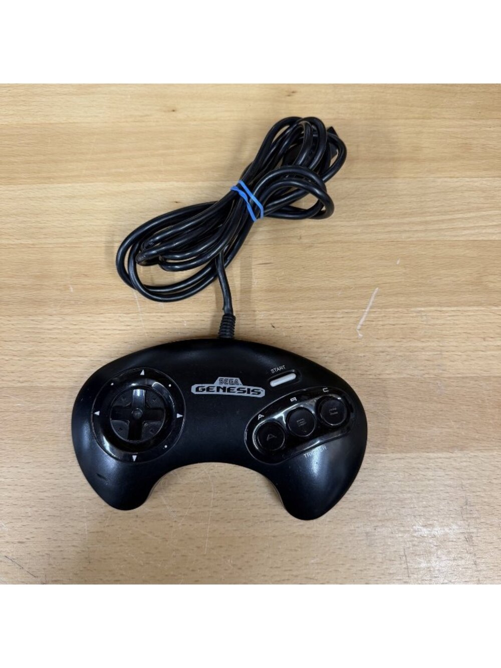 1650 Sega Genesis Wired Game Controller Long Attached Cable Black Original READ
